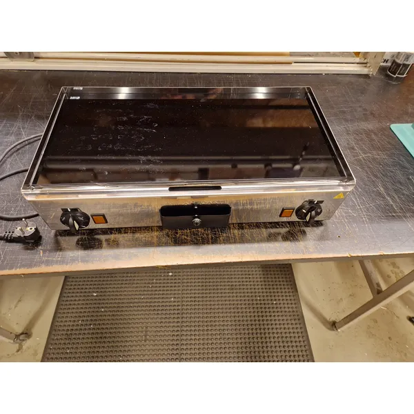 Flatgrill med keramisk topp