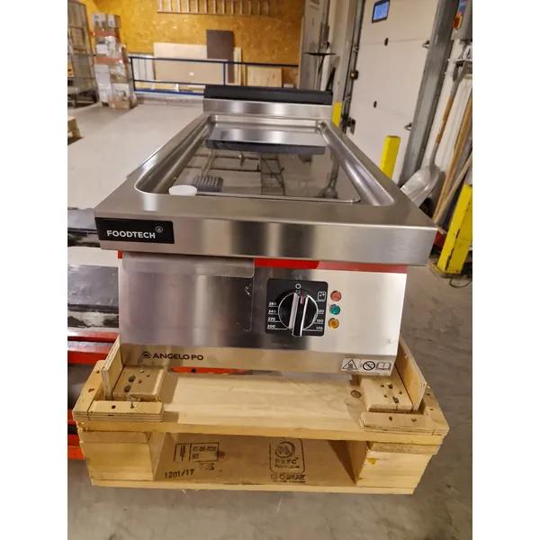 Icon9000 flatgrill med slett kromplate - Red Line