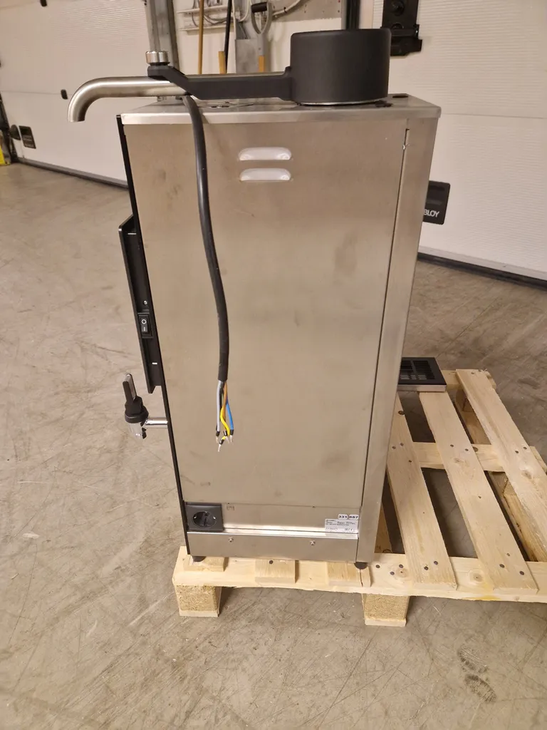 Animo CB 1x10W L urnetrakter med tevann