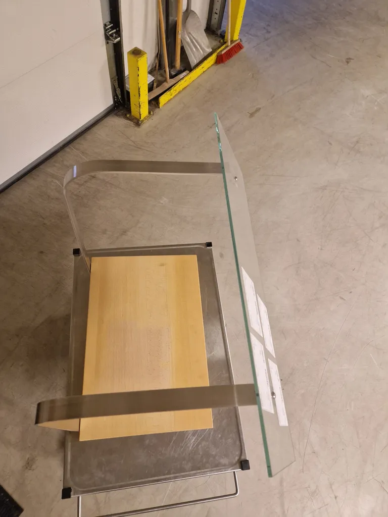 Displaybrett med nyseskjerm, bøk